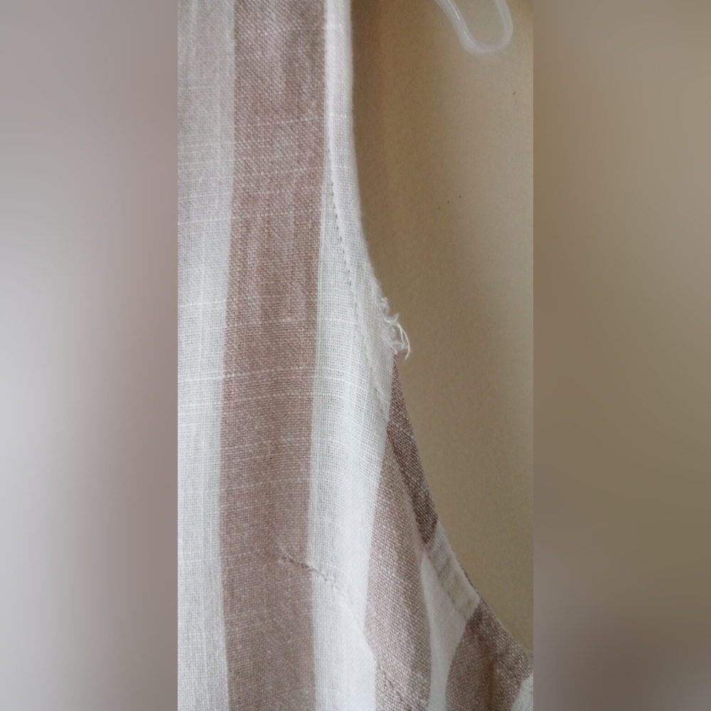 NWOT Sleeveless Dress with Notched “V” Neckline, Inverted Back Pleat and Pockets - Picture 5 of 5